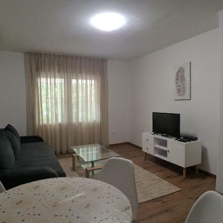 City Mid Mostar Apartment Esterno foto