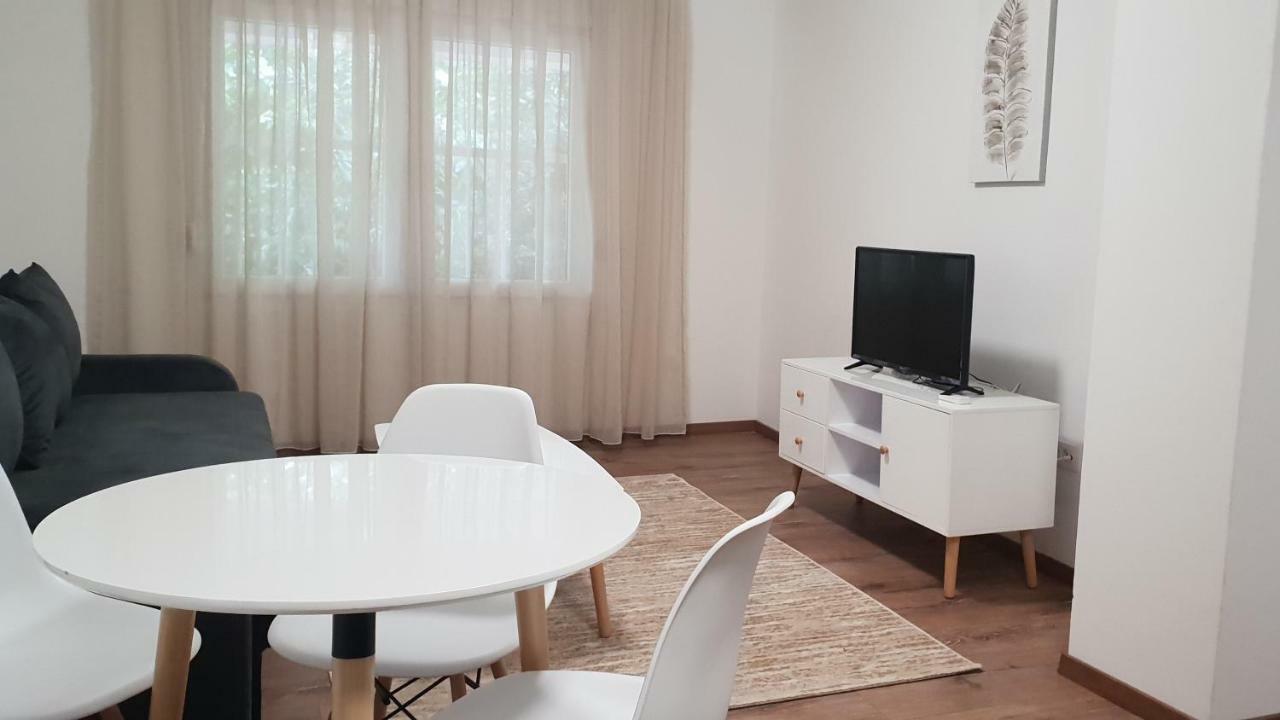City Mid Mostar Apartment Esterno foto